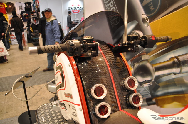東京モーターサイクルショー2012　ツナグデザイン　電動バイク「ゼクウ」