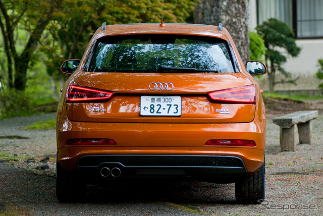 アウディ Q3 「S-Line」パッケージ、ボディカラー:サモアオレンジM
