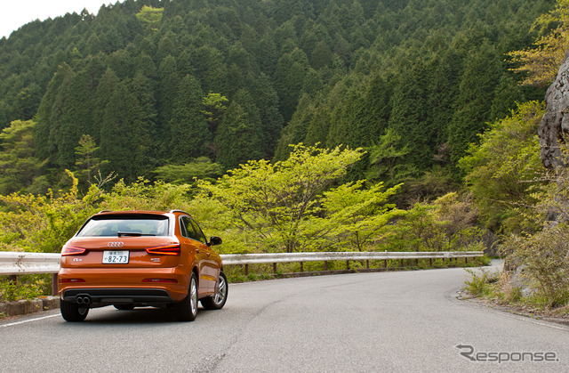 アウディ Q3 「S-Line」パッケージ、ボディカラー:サモアオレンジM
