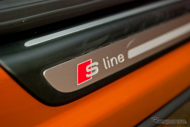 アウディ Q3 「S-Line」パッケージ、ボディカラー:サモアオレンジM