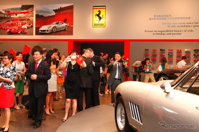 18日、中国上海市に完成したフェラーリの展示スペース