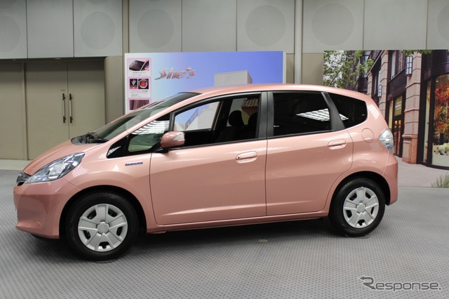 ホンダ フィット 改良新型(ハイブリッドShe's)