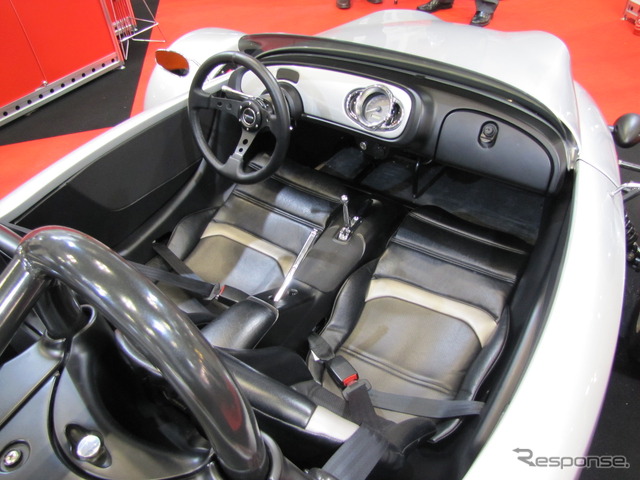 人とくるまのテクノロジー展　カンパーニャモータースV13R