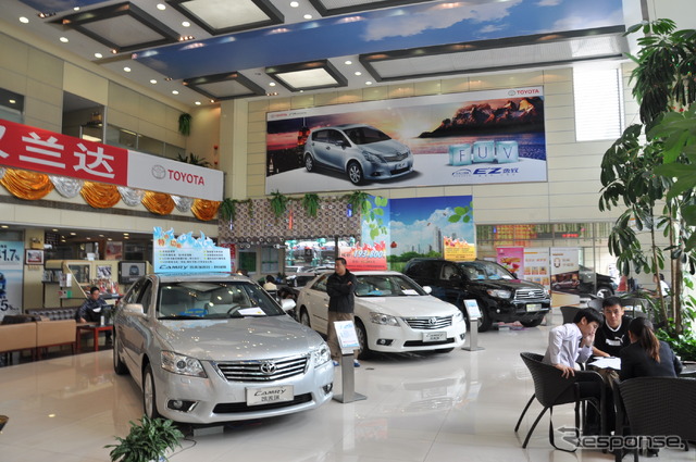 広汽トヨタのモデル販売店んひとつである第一店には、TOSSをはじめとするシステム管理が行き届いている