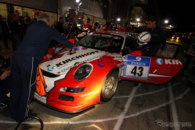 【写真蔵】ニュル24時間…白熱のピット作業