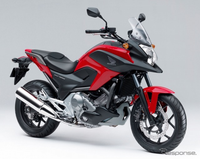 ホンダ NC700X デュアルクラッチトランスミッション<ABS>(マグナレッド)