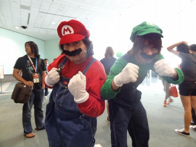 【E3 2012】某有名兄弟など、会場を盛り上げるキャラクターたち