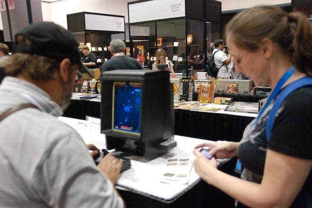 【E3 2012】レトロゲームがずらり並んだE3名物ビンテージコーナーを突撃取材!