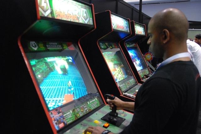 【E3 2012】レトロゲームがずらり並んだE3名物ビンテージコーナーを突撃取材!