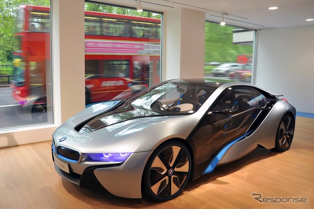 英国ロンドンに開業するBMWの「i」ブランド最初の専売拠点、iストア