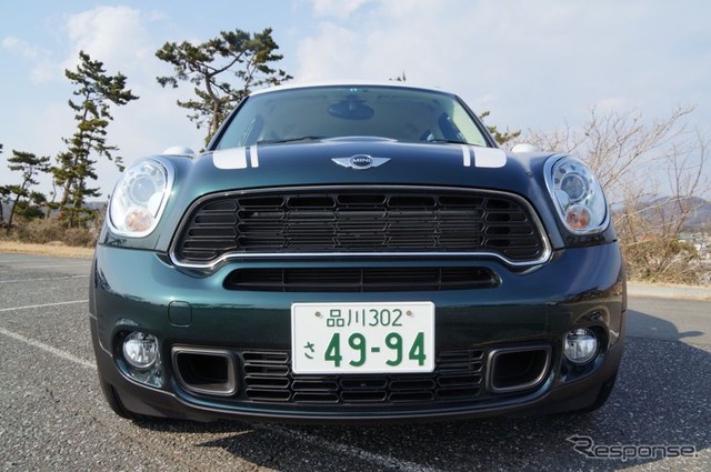 スノボチャンピオンに MINIクロスオーバー を贈呈 