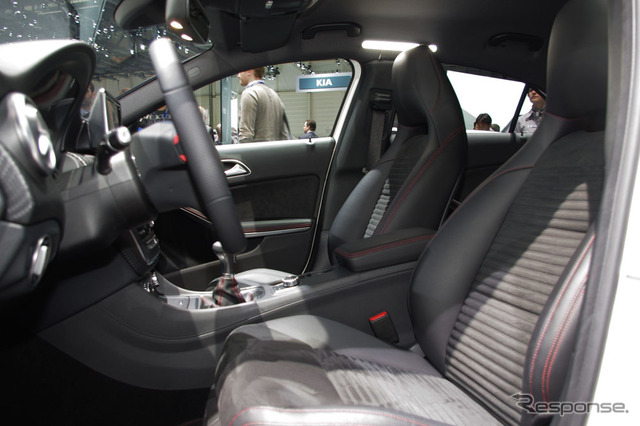 メルセデスベンツ Aクラス 新型2013年に登場が予告されるA45 AMGはこれよりさらにアグレッシブな造形になると予想される（ジュネーブモーターショー12）