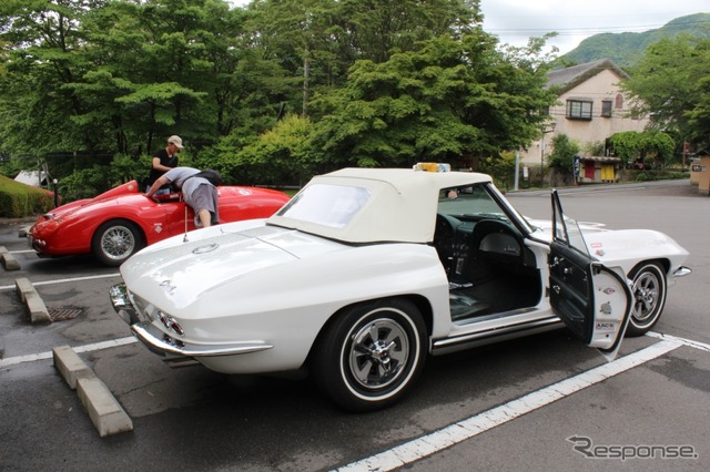スプレンドーレ伊香保2012 シボレー・コルベットスティングレイ。幌をかけたところ。