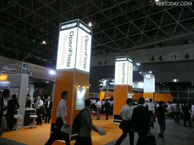 「OpenFlow ShowCase」の特設コーナー。「Open Networking Foundation」(ONF)と出展13社が協力