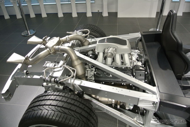 MP4-12Cローリングシャシー