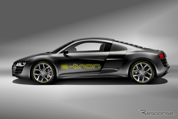 R8 eトロン クワトロ
