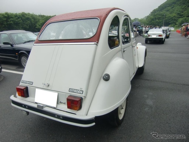 スプレンドーレ・ピクニック開催 シトロエン・2CV