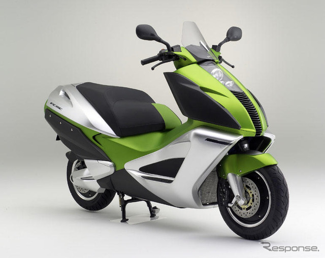 ホンダ、燃料電池二輪車を開発