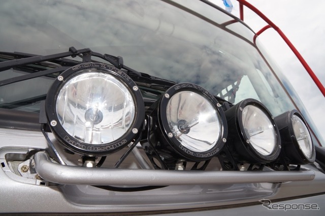 日野、新型レーシングトラックのテスト走行を実施