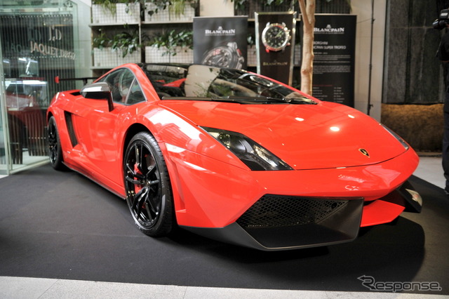 ランボルギーニ・ガヤルド LP570-4 スーパートロフェオ ストラダーレ