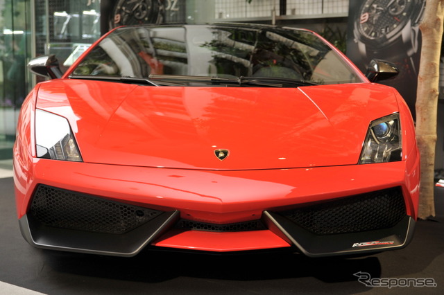 ランボルギーニ・ガヤルド LP570-4 スーパートロフェオ ストラダーレ