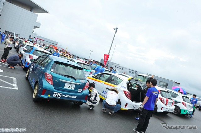 ヴィッツレース関東第三戦のようす