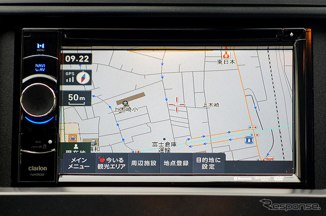 渋滞回避のための抜け道データは47都道府県の主要部に対応。ルート案内中、移動速度が低下した場合には渋滞と判断され、抜け道データがある際には画面に「抜け道」アイコンが表示される。