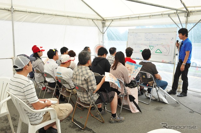 ネッツスポーツモデル試乗会のようす