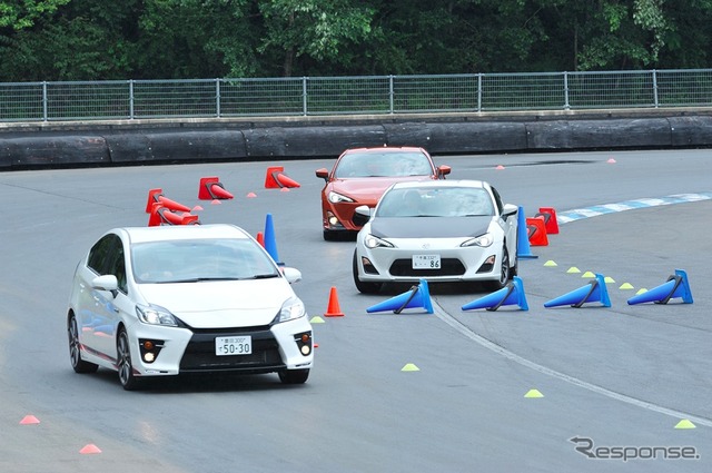 ネッツスポーツモデル試乗会のようす