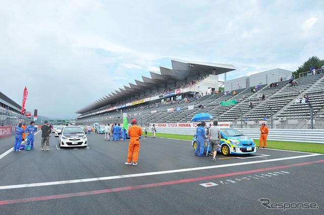 ヴィッツレース関東シリーズ第3戦のようす