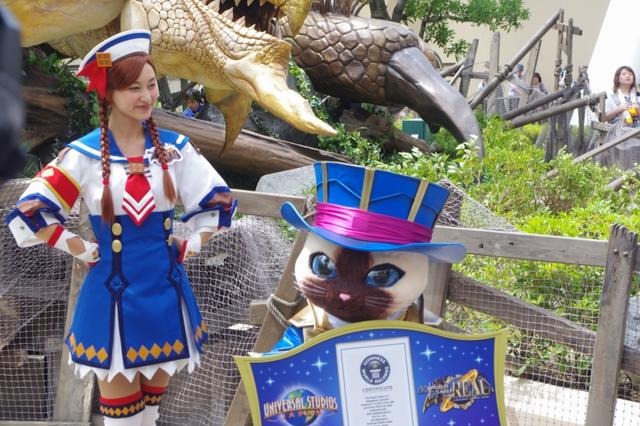 黄金に輝くリオレイア希少種、等身大サイズでUSJに現る!ギネス記録にも認定