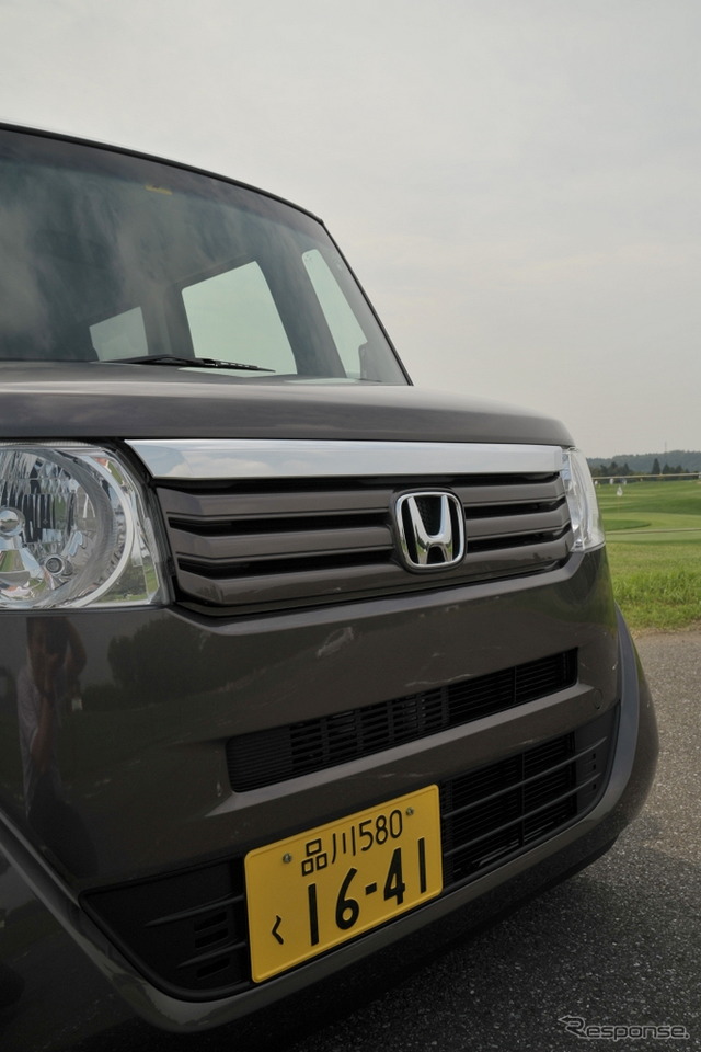 ホンダ N BOX + ブロンズ&ホワイト