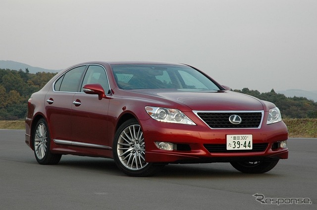 現行LSのスポーティ仕様であるレクサス・LS460 バージョンSZ