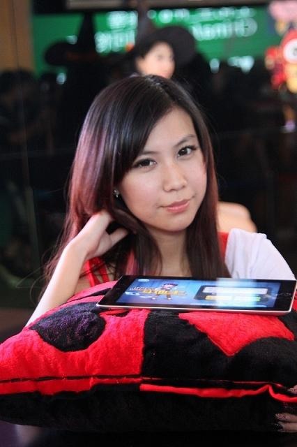 【China Joy 2012】とれたて中国美人をお届け！ゲームショウを彩るコンパニオンたち200枚(1)