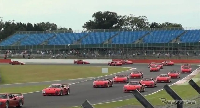 7月22日、英国シルバーストンで開催された約60台のフェラーリF40によるパレード