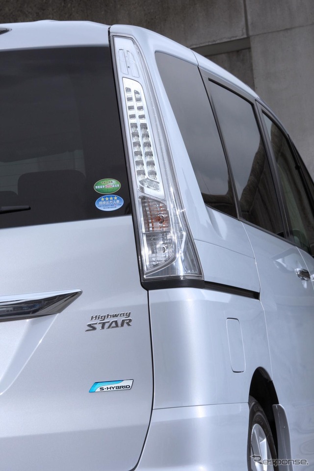 日産・セレナ S-HYBRID（参考画像）