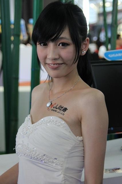 【China Joy 2012】熱気にも負けない!2日目の中国美女コンパニオンを紹介