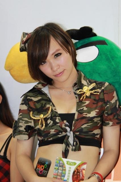 【China Joy 2012】熱気にも負けない!2日目の中国美女コンパニオンを紹介