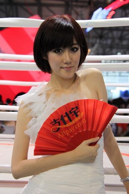 【China Joy 2012】熱気にも負けない!2日目の中国美女コンパニオンを紹介