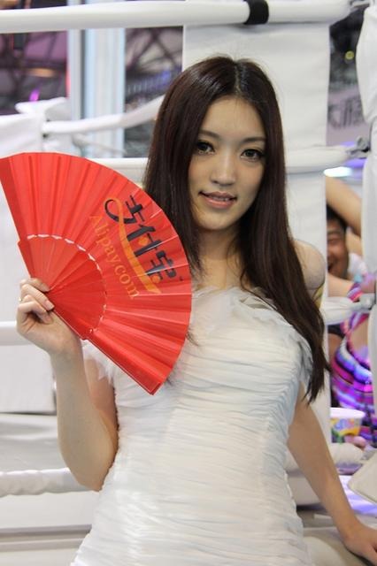 【China Joy 2012】熱気にも負けない!2日目の中国美女コンパニオンを紹介