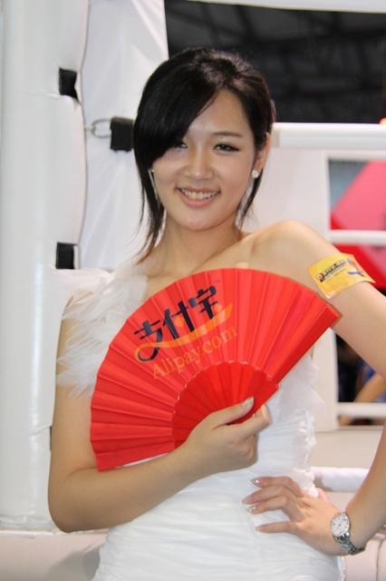 【China Joy 2012】熱気にも負けない!2日目の中国美女コンパニオンを紹介