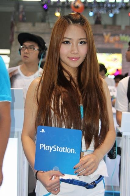 【China Joy 2012】熱気にも負けない!2日目の中国美女コンパニオンを紹介