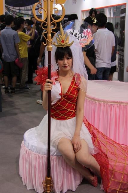 【China Joy 2012】熱気にも負けない!2日目の中国美女コンパニオンを紹介