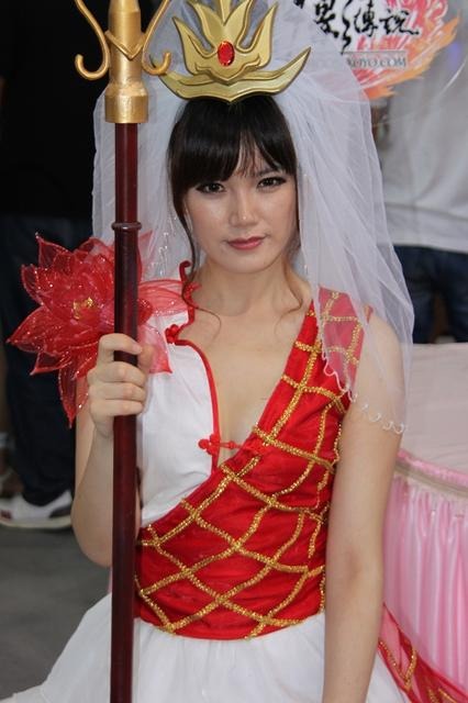 【China Joy 2012】熱気にも負けない!2日目の中国美女コンパニオンを紹介