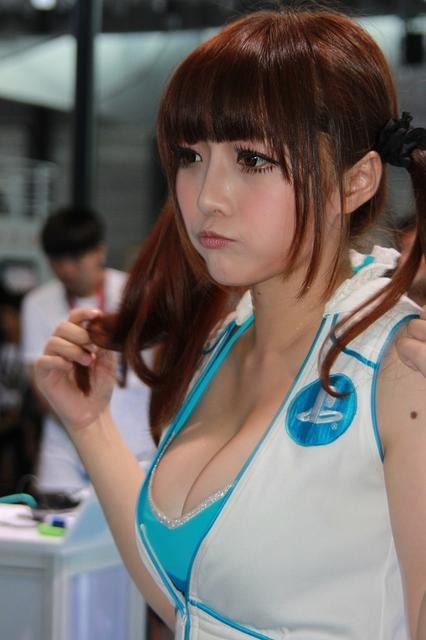 【China Joy 2012】熱気にも負けない!2日目の中国美女コンパニオンを紹介