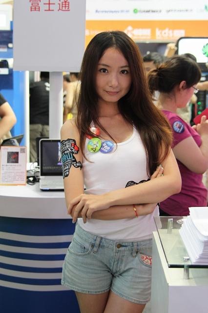 【China Joy 2012】熱気にも負けない!2日目の中国美女コンパニオンを紹介