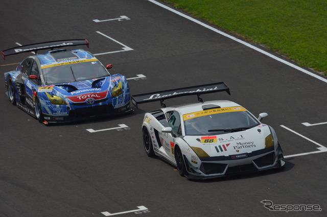 織戸学/青木孝行組の「マネパ ランボルギーニ GT3」