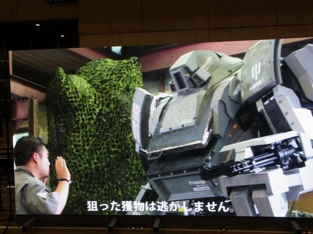 【ワンフェス2012夏】搭乗可能な巨大ロボット「クラタス」、幕張メッセに立つ！