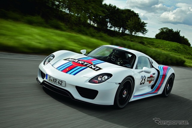 ポルシェ 918スパイダーのマルティーニカラー