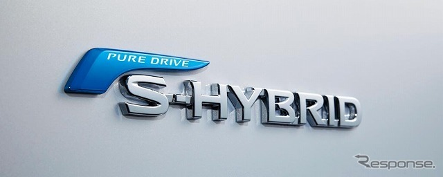 日産 セレナ S-HYBRID 専用エンブレム (サイド)